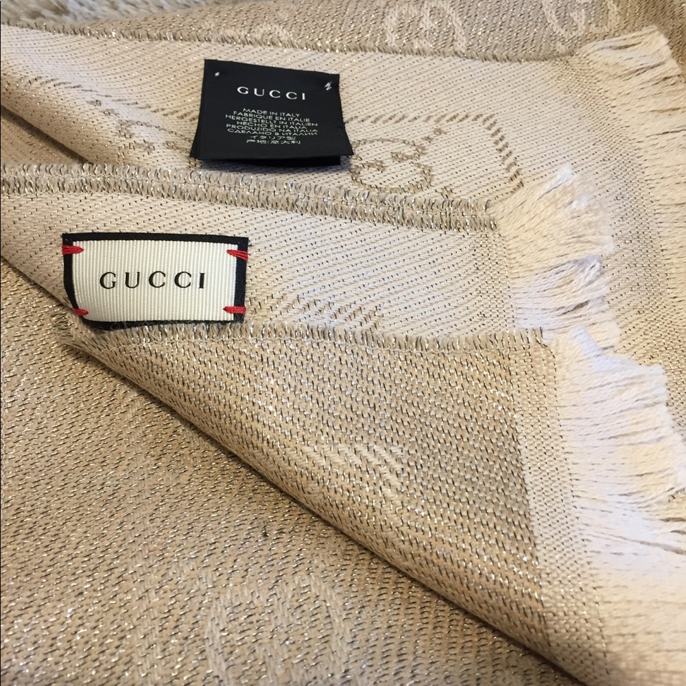 Authentic Stunning Gucci Shimmer Scarf/Wrap - Picture 7 of 8